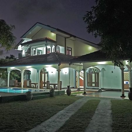 Sri Ra'Anana Villa Marawila Esterno foto