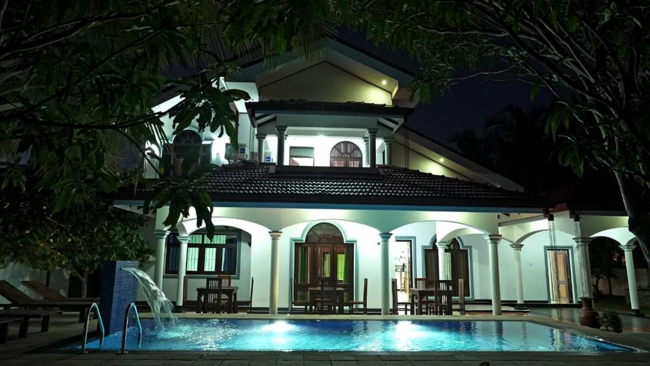 Sri Ra'Anana Villa Marawila Esterno foto