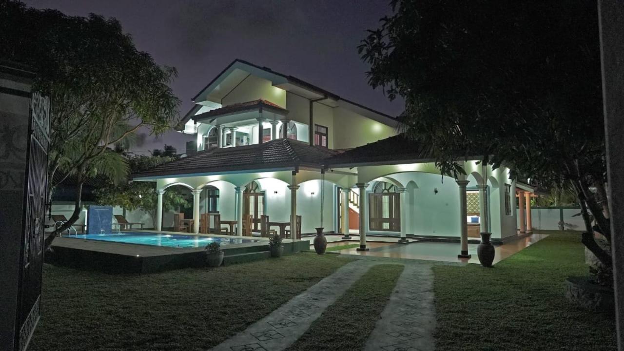 Sri Ra'Anana Villa Marawila Esterno foto